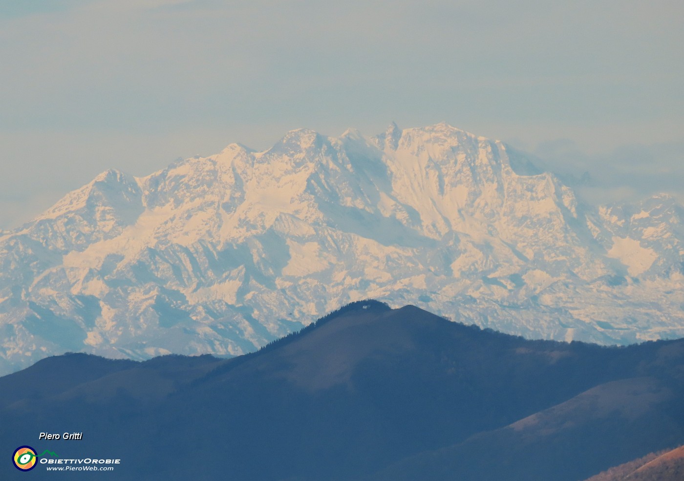 09 Dalla Forcella Alta bella zoomata sul Monte Rosa.JPG